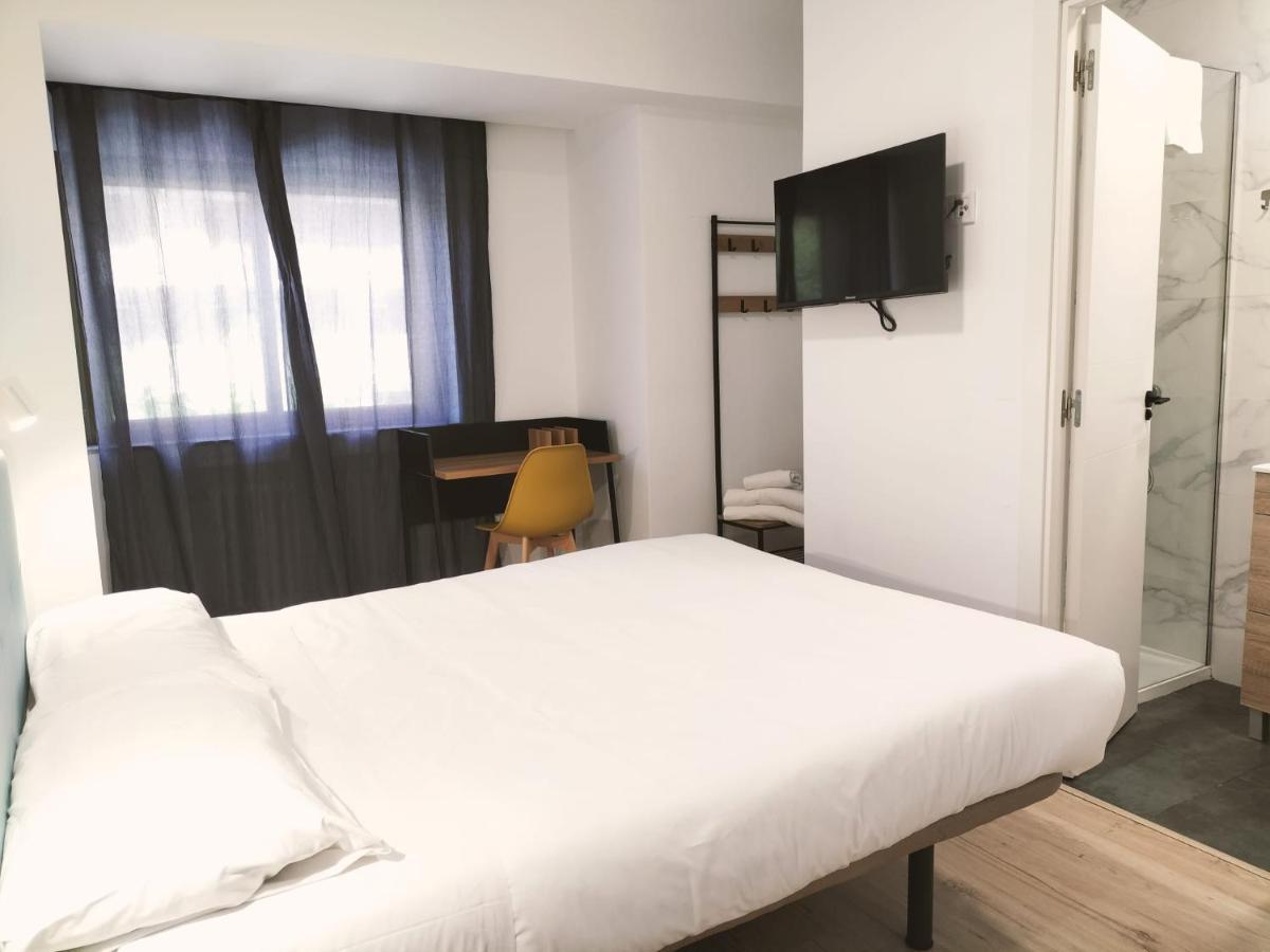 Hostal Carmen By Gaiarooms Salamanca Exterior photo