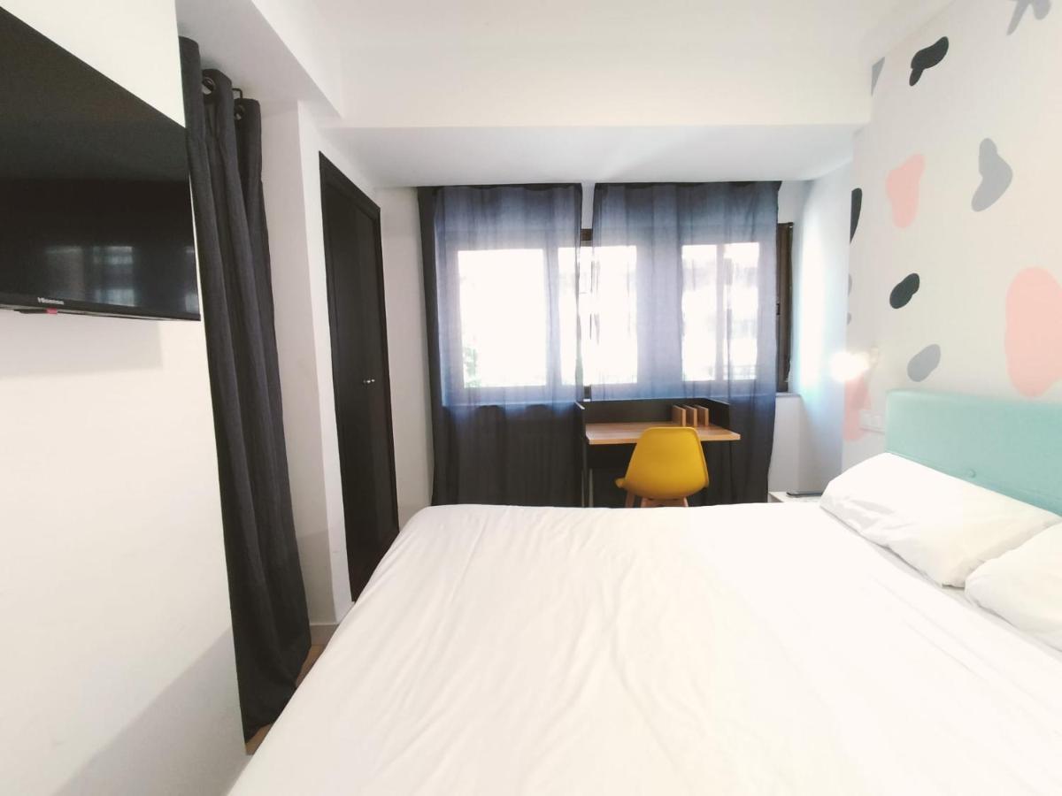Hostal Carmen By Gaiarooms Salamanca Exterior photo