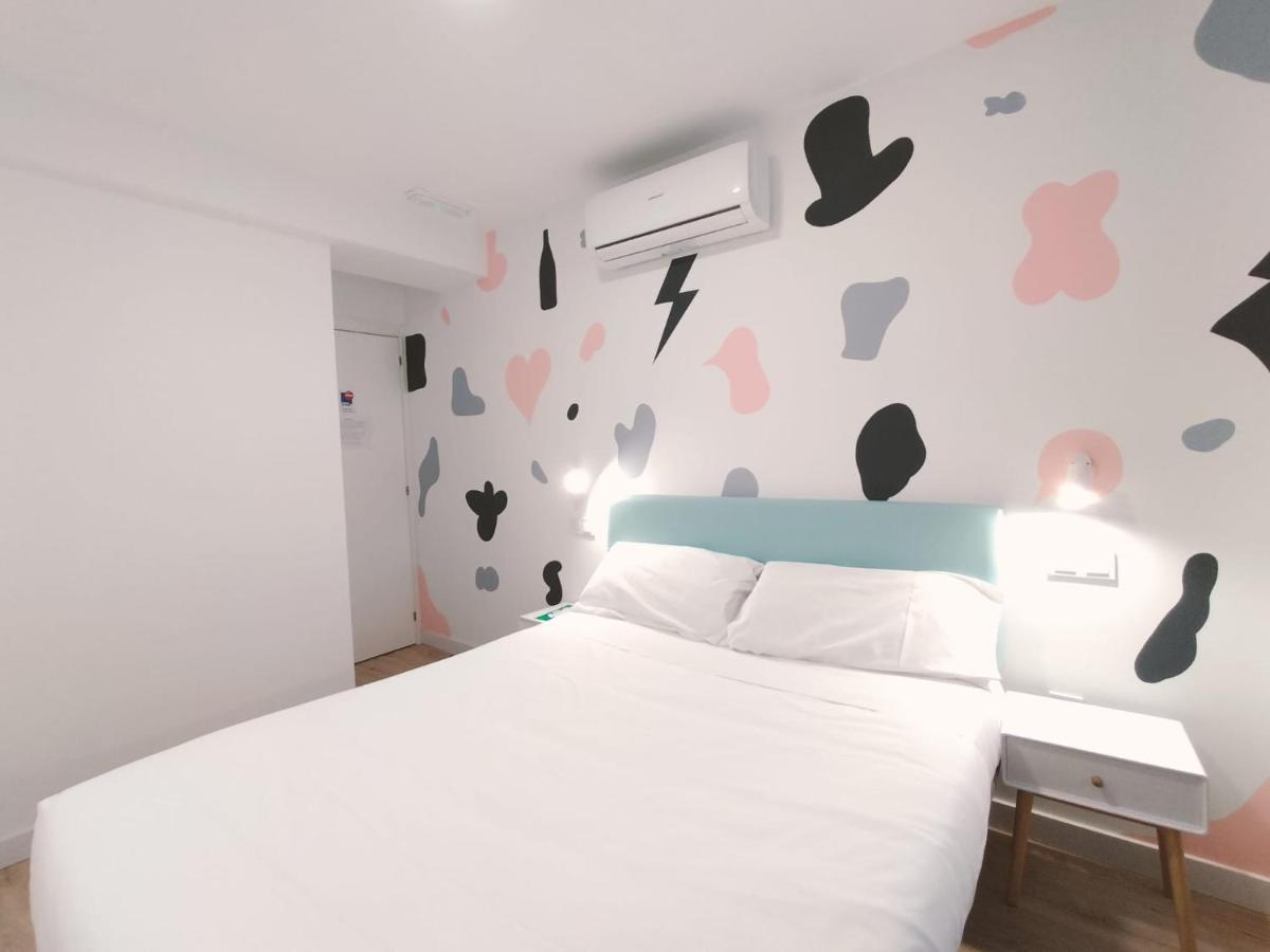 Hostal Carmen By Gaiarooms Salamanca Exterior photo