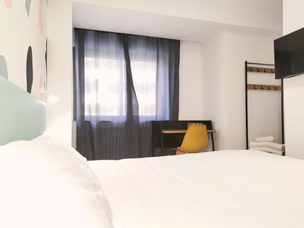 Hostal Carmen By Gaiarooms Salamanca Exterior photo